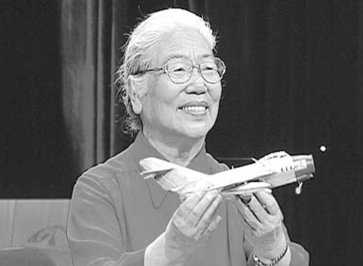 艺术家|老戏曲艺术家半年义演180场,只为凑15亿买飞机,捐给志愿军