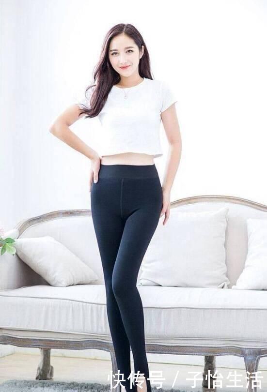 回头率|时尚穿搭打底裤小姐姐秀出曼妙身材,回头率特别高