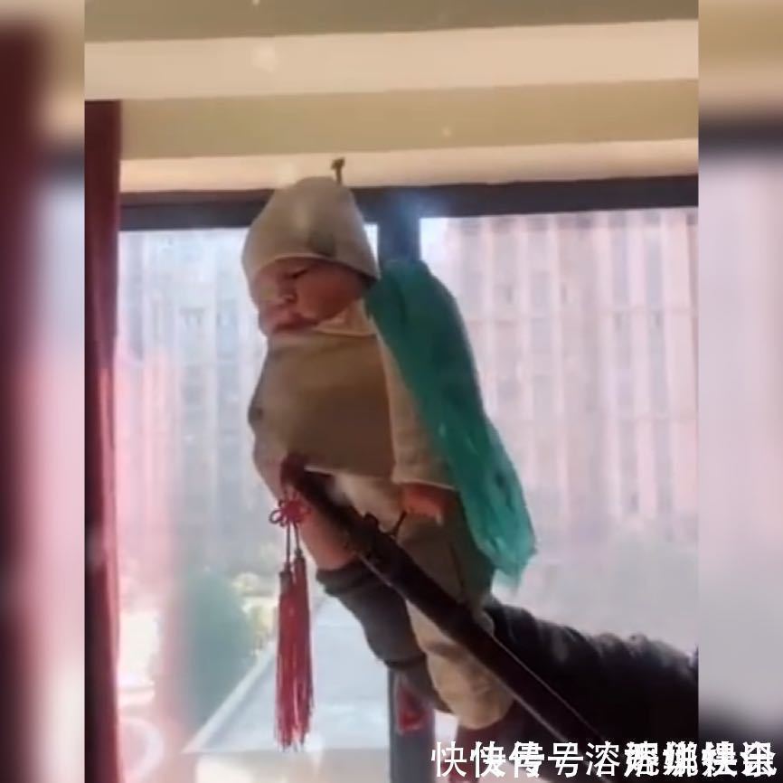 孩子|90后爸爸带娃有多“不靠谱”,这组图告诉你,看完感觉都不是亲的