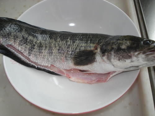  自来水|冬天到了，在家来一锅热气腾腾的酸菜鱼，鱼片滑嫩，酸菜爽口