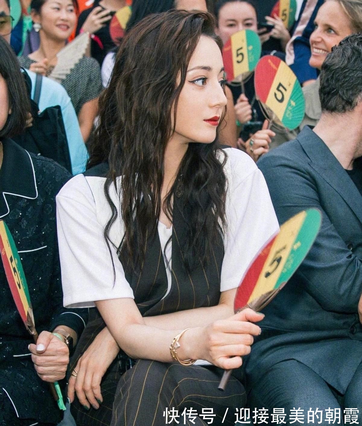 配饰 女人适合戴“手镯”还是“手表”答案在于这三点,戴错很尴尬