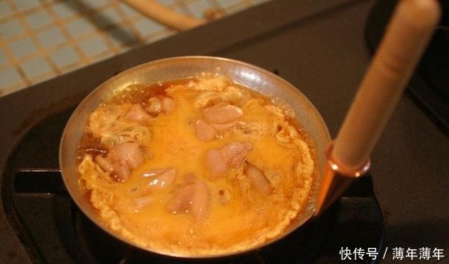 孩子|早餐这样做,孩子最爱吃,一大碗上桌,营养好吃又漂亮,看饿了