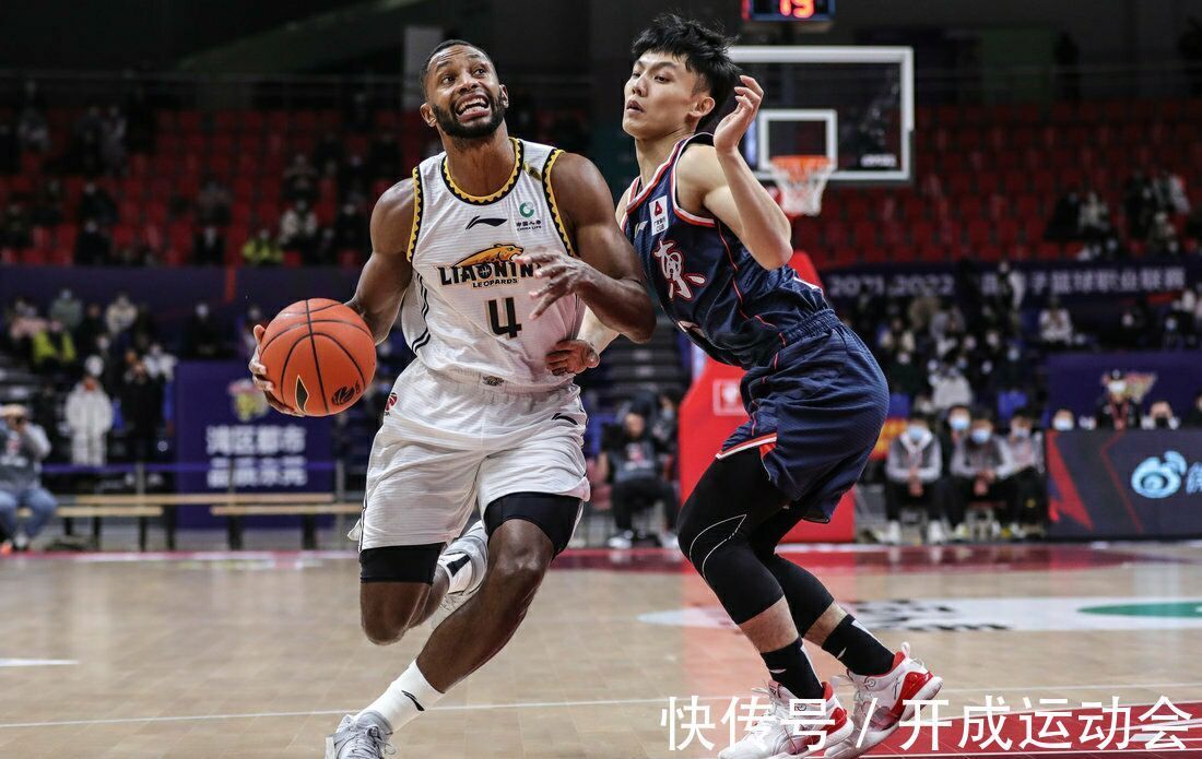 威姆斯|楊鳴給足了廣東面子,第四節放水了!郭艾倫搖手指,易建聯老了