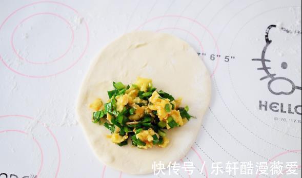 韭菜盒子|在家做韭菜盒子，鲜香四溢，美味可口