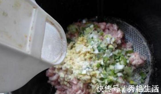 用它做饺子馅，比芹菜好吃，比韭菜营养，老公都吃嗨了