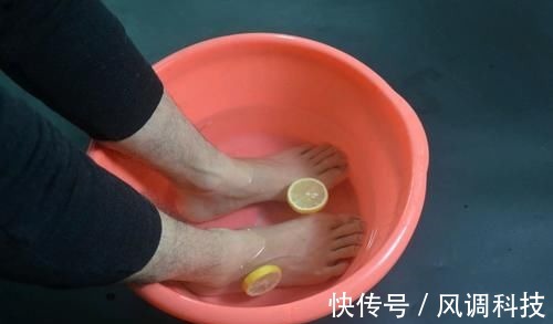泡脚|秋冬季，每天晚上用热水泡脚，是养生还是“伤身”？早做了解