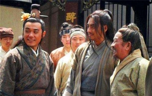 施恩#武松唯一看走眼的结拜兄弟,两人形同陌路,最终老死不相往来