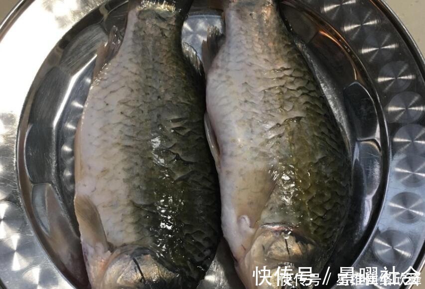 秘诀|煎鱼“不粘锅不破皮”的2个秘诀,少一个都不行,很多人不知道!