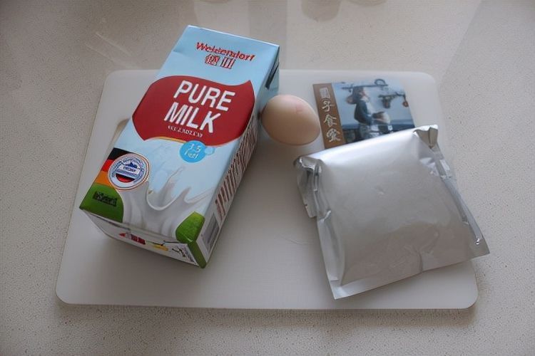 松饼的做法简单，配上水果，颜值高味道好