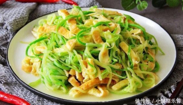 猪肉|夏天,宁可少吃猪肉,也要多吃它,补钙质,长个头,才2块钱一斤