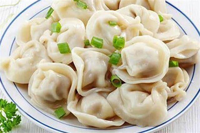 下锅|煮饺子是冷水下锅还是热水下锅?大部分人错了,难怪饺子总破皮