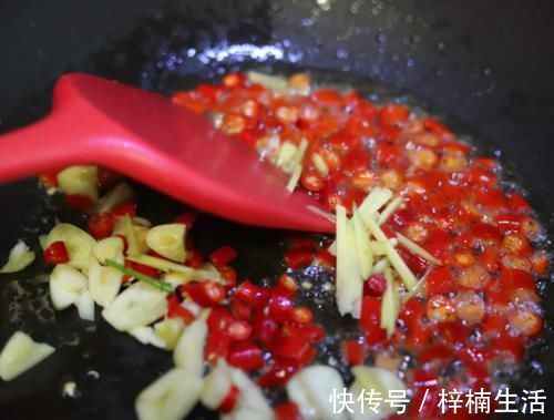 炒牛肉|炒牛肉,别放料酒腌制了,教你1招,牛肉鲜嫩滑,不老不柴不粘锅