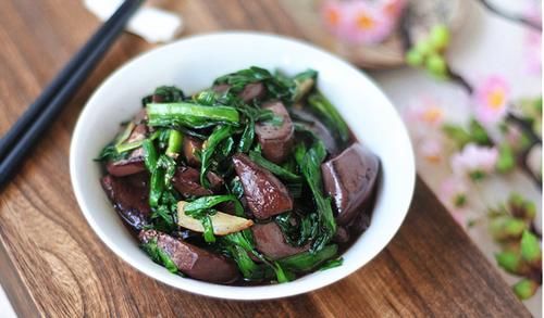 这菜是人体“清道夫”,补血养颜效果好,春天更是要常吃