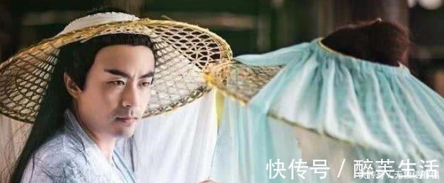 对联#少女上联“铁锤打铁铲,铁打铁”,樵夫对出精彩下联,少女佩服!