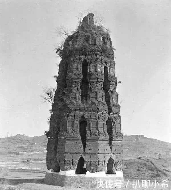 张照片|清末真实老照片:百姓生活贫困,原来雷峰塔长这样,长见识了!