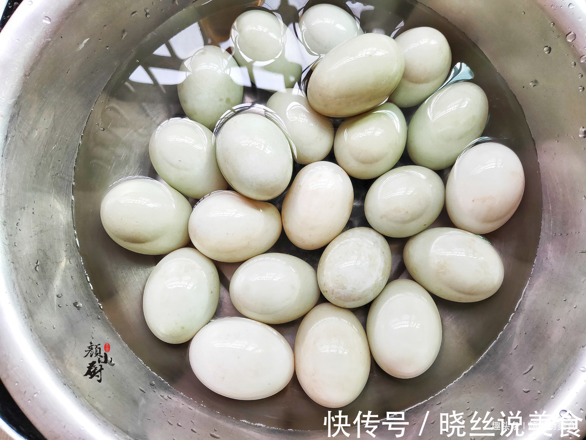 腌鸭蛋有秘诀,无需黄泥,无需盐水,个个起沙流油,嘎嘎香