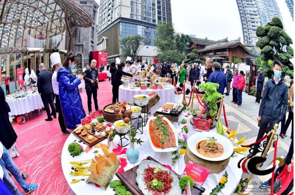 发布|2020年川菜消费者满意度调查报告发布，首届成都国际川菜厨师节开幕