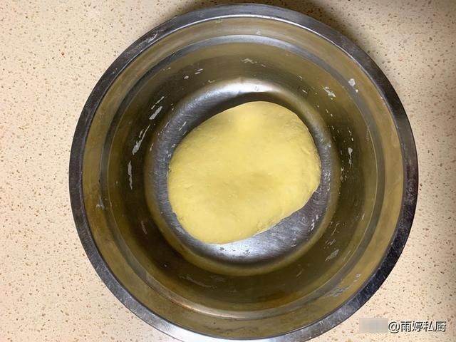 我家最近爱上了这款早餐饼,不用发酵,金黄暄软,连吃3天都不腻