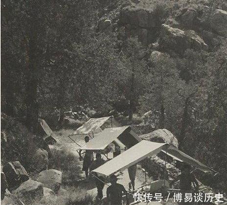 1917年泰山老照片，高高在上的贵妇，骨瘦如柴的轿夫