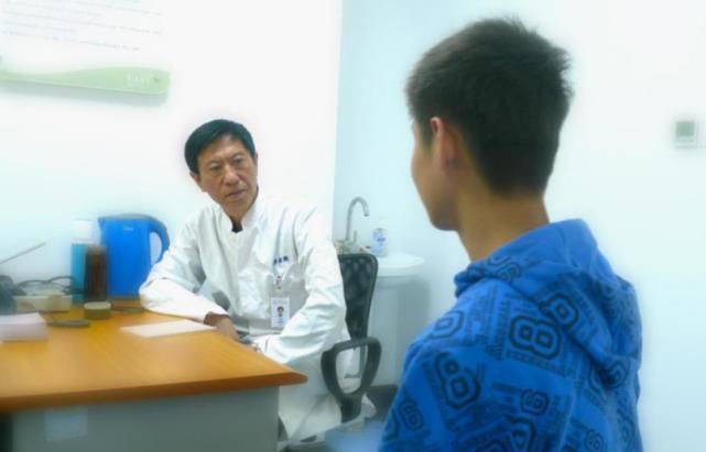 父母|14岁男孩身高178,医生夸赞:1个习惯要保持,父母真有远见