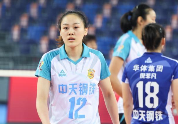 失误|江苏女排7连胜仍该深思，倪非凡飞6次一传，全队失误数高达27次