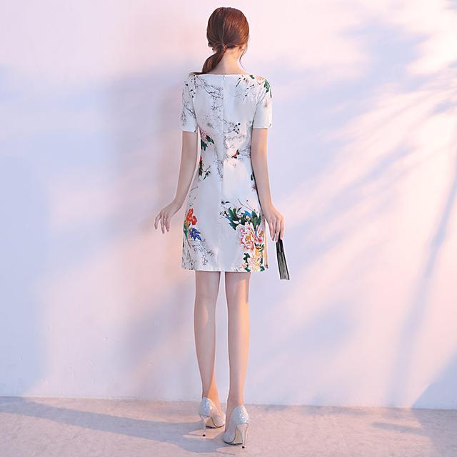 低领|低领旗袍连衣裙,中国女性穿上知性优雅,外国女人都自叹不如
