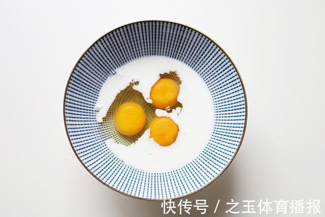 鸡蛋新吃法|教你一个鸡蛋新吃法,做法简单,好吃又漂亮,年夜饭多了一道好菜