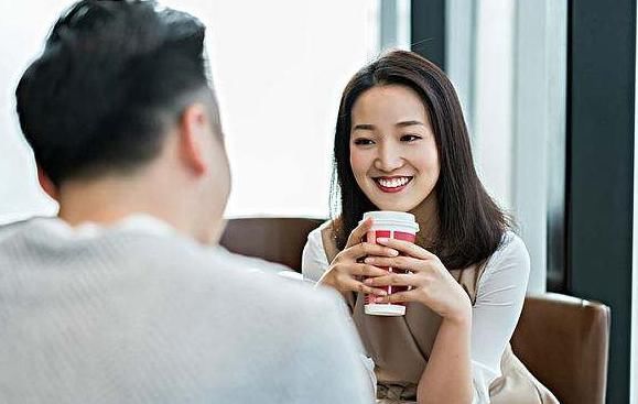 行为|中年男性不想衰老,5种行为堪称“衰老加速剂”,越做老得越快!