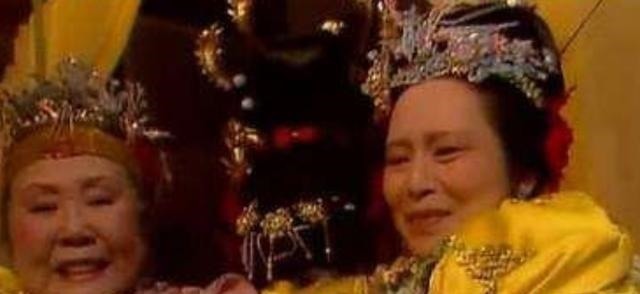 贾元春#《红楼梦》贾元春封贵妃的时候,很多人觉得很奇怪,为什么!