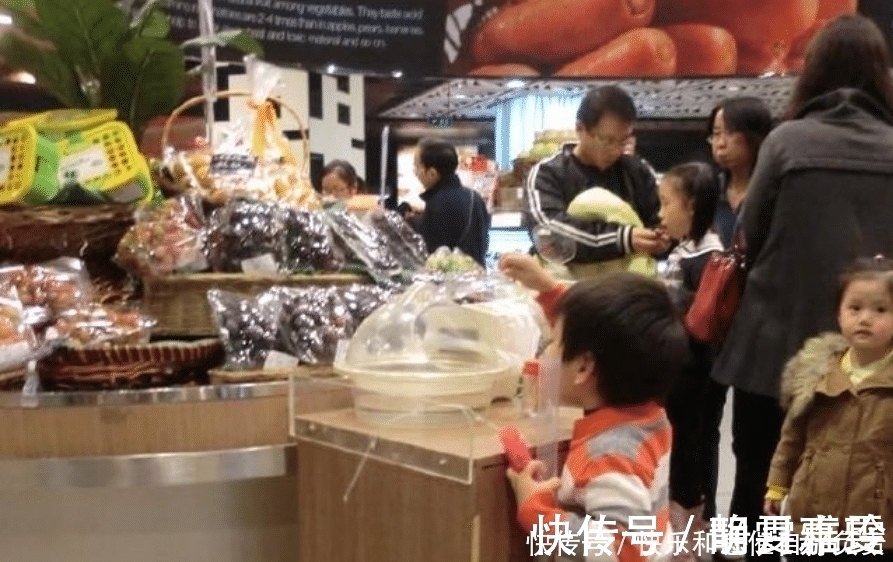 自私|孩子若有这几种“节俭”行为,将来容易没出息,家长别盲目得意