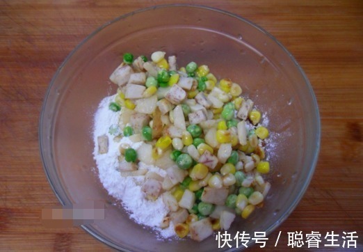 更香|这款糕点真好吃，广式茶楼里几乎每桌一份，自己动手做超级简单！