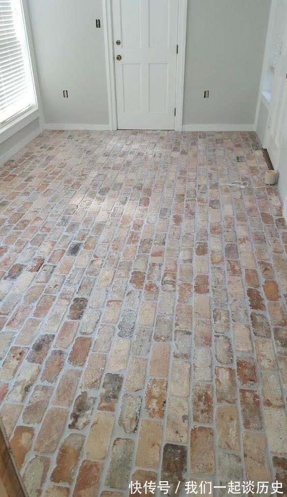 地砖|邻居坚持用红砖铺地,省下一半装修费,看完效果大家争相模仿!