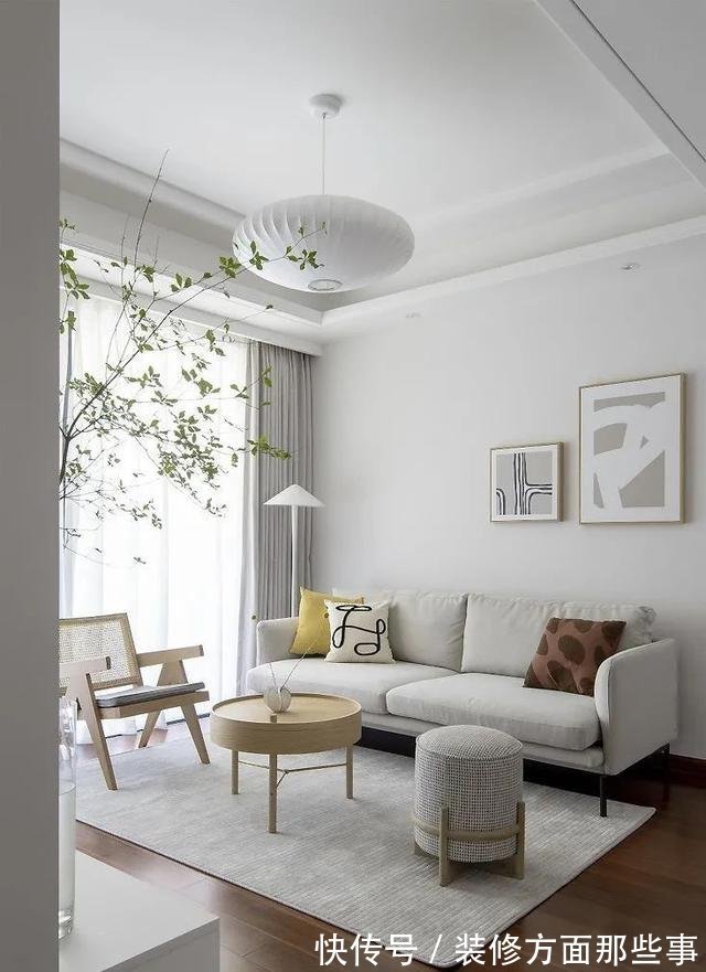 三居室|102平北欧风三居室,大面积留白和温馨治愈系的配色,舒服自在