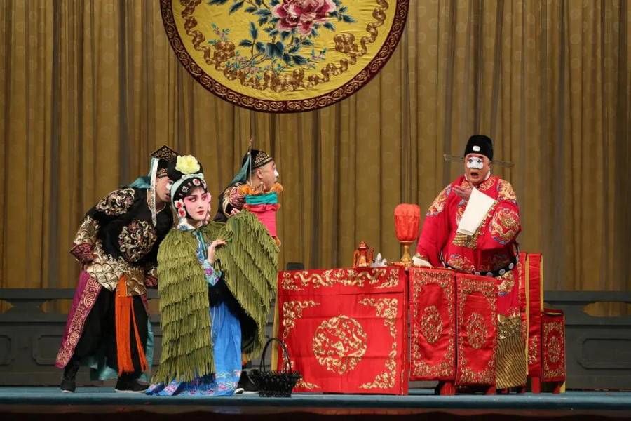 行程码#来看经典剧目《望江亭》吧，山东省京剧院国庆假期上演精彩好戏