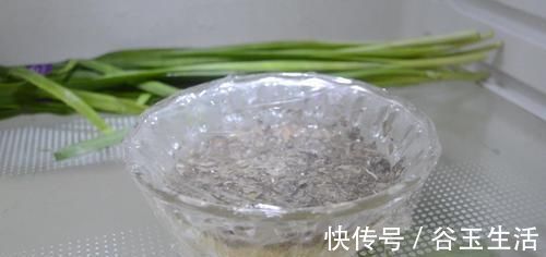 茶叶放白醋里泡一泡,真是厉害了,解决家家都困扰的烦恼,太棒了