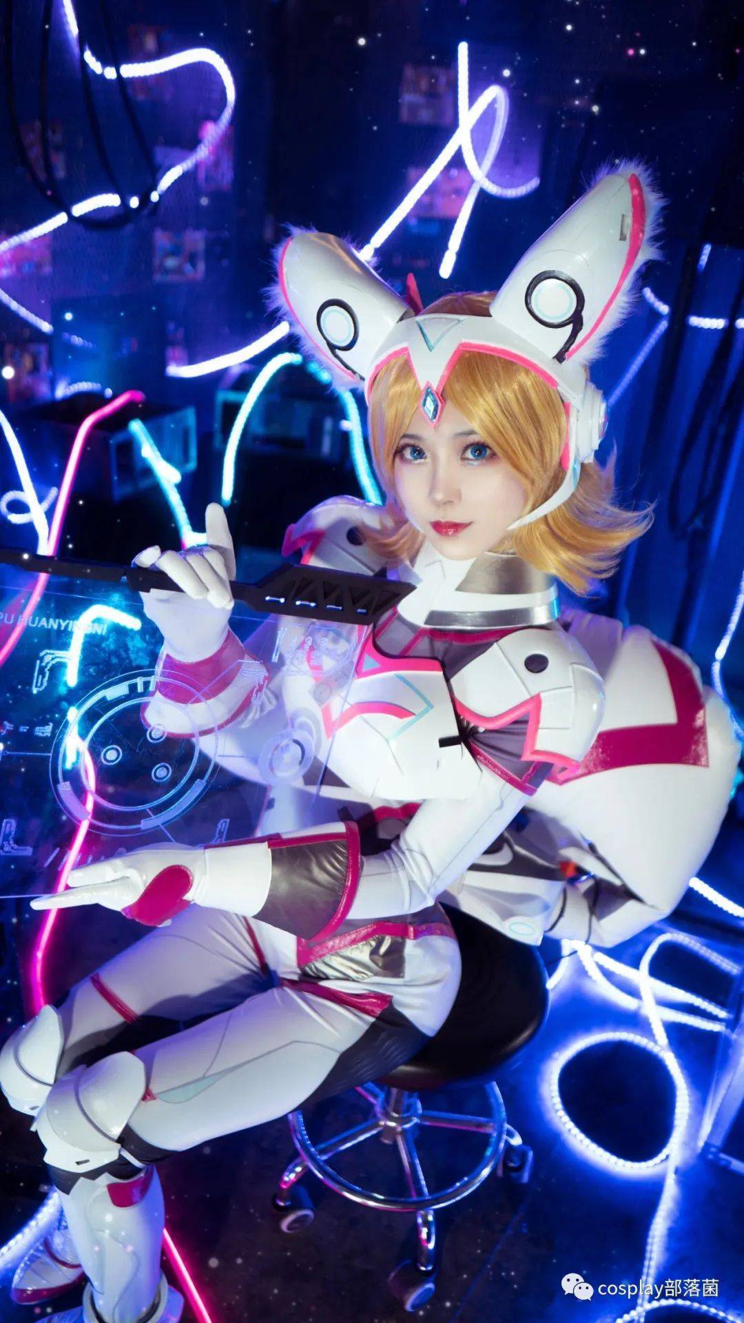 洛城雪|cos:王者荣耀AI助手妲己cos正片@洛城雪