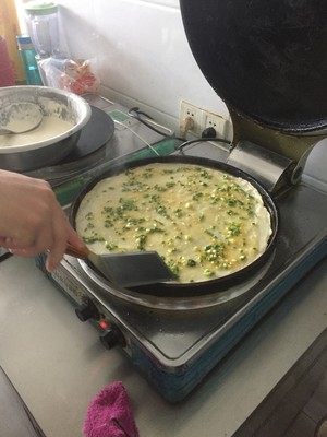味道|卖了十几年鸡蛋饼的爷爷,做的饼又香又嫩,特好吃,味道堪称一绝