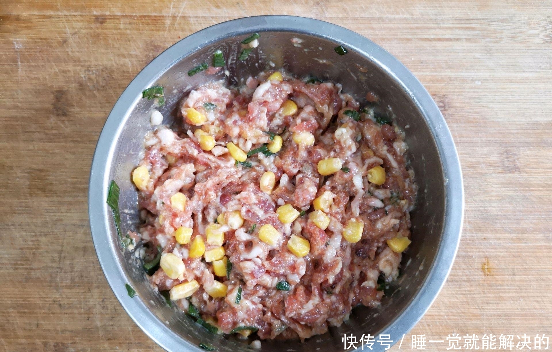  享受美食的同时，还能享受艺术的成就感：玫瑰花蒸饺，学不学学？