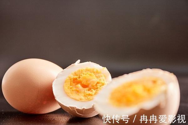 老年人|老年人摔一跤,结果有多严重?60岁以后,3种食物要舍得吃