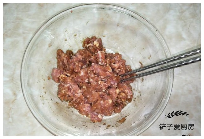 秋天蒸包子，就爱吃这馅，再贵也要买，比韭菜芹菜都香，太好吃了