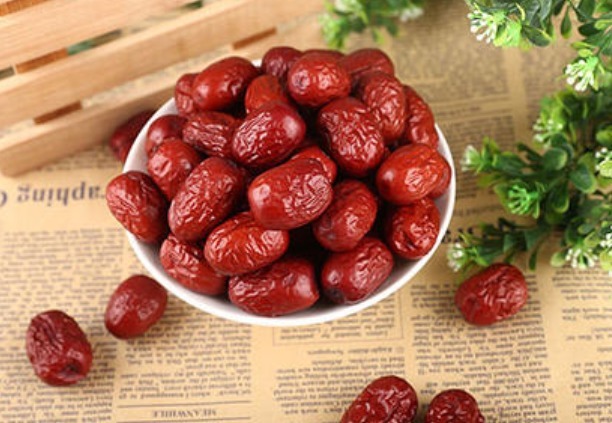 活血散寒|子宫光滑的女人，都爱吃四种食物，活血散寒，70岁也不显老！