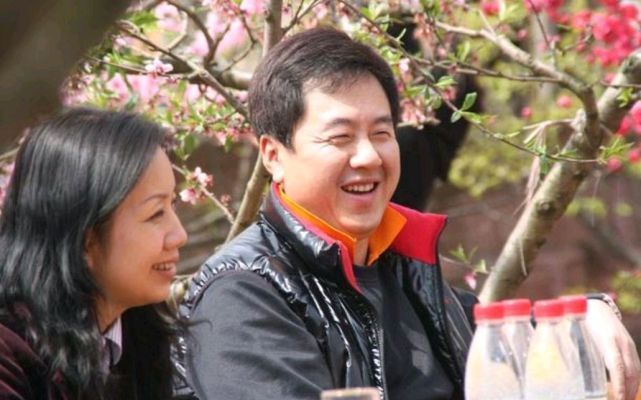 曹燕华|二婚娶小23岁女弟子!国乒前主帅大胆追求爱情,53岁生女儿成赢家