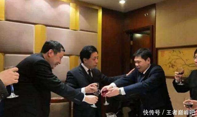 喝酒|酒桌上,情商越低的人,这3句话说得最多,来看看你中了几条