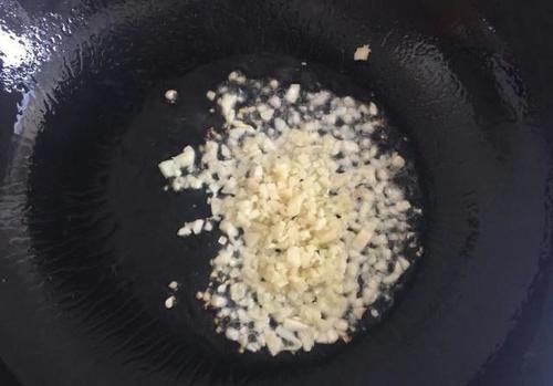  香菇好吃的做法，不放肉也鲜香浓郁，必须要多吃一碗米饭