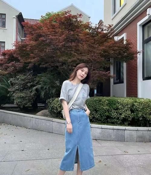 搭配|真正有品味的女人,穿“半身裙”都这样搭上衣,优雅更显品味