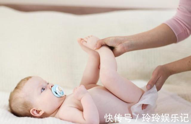 尺码|6个月宝宝哭闹不停,一查尿路感染,你还敢这样换尿不湿吗?