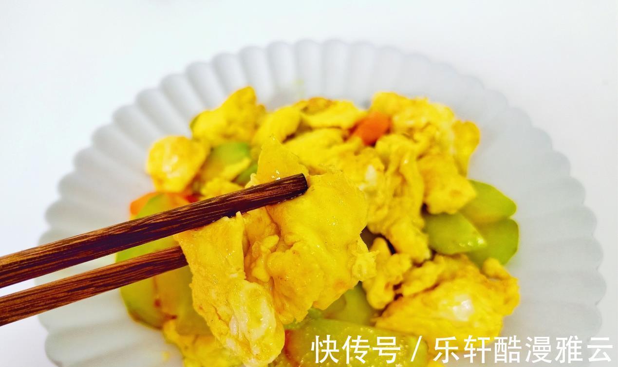 胡萝卜片|八月到了，这蔬菜遇见别错过，和鸡蛋是绝配，香嫩入味特下饭