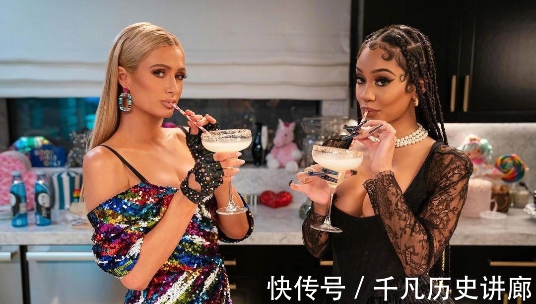 鱼子酱|希尔顿下厨真人秀,喂狗吃鱼子酱,厨具镶满钻石……网友称不做作