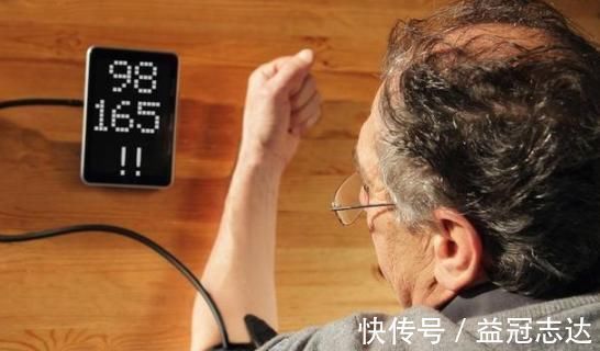 晕厥感|头晕原来预示着这3种疾病，经常头晕要注意，对照情况及时就医！