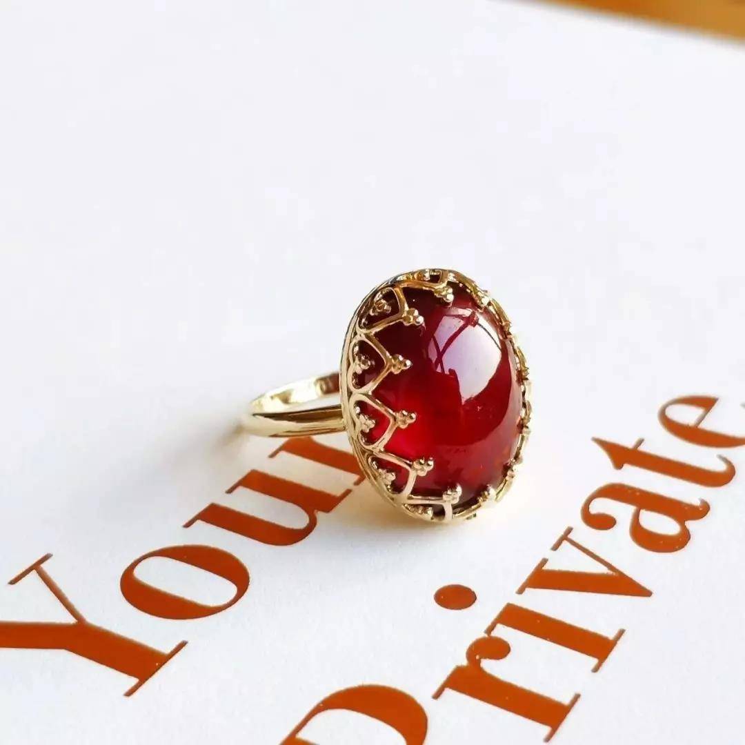 石榴石|一月份出生的人,幸运宝石是什么?